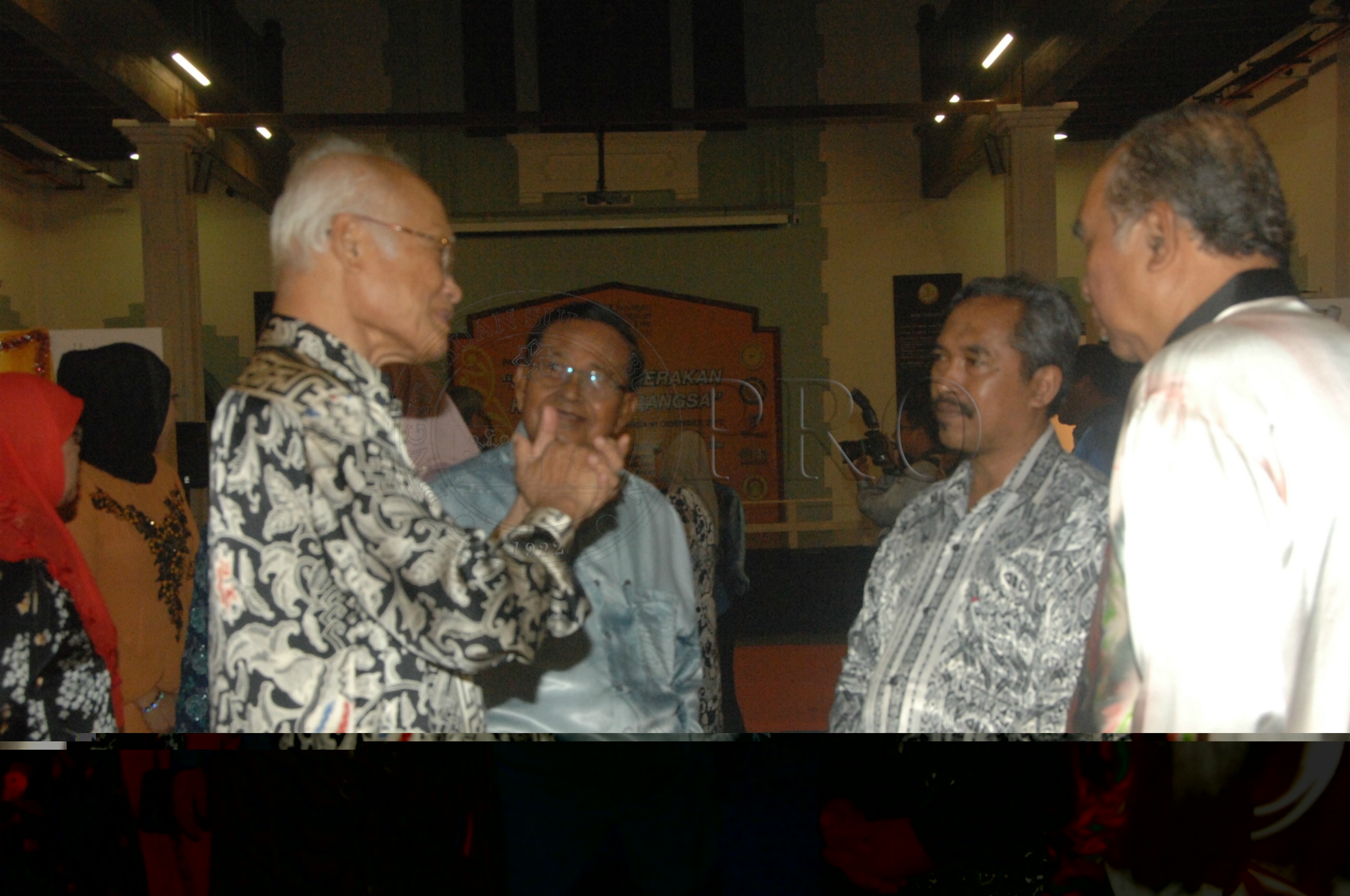 PRO 14 28 KONPEN FBA 0043 2